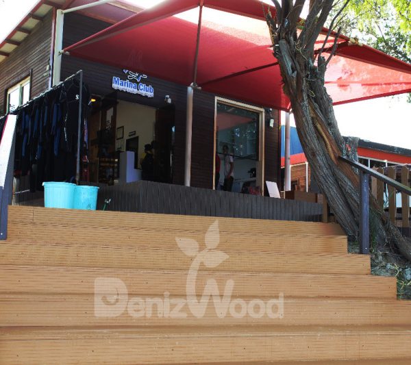 پروژه چوب پلاست کافه مارینا