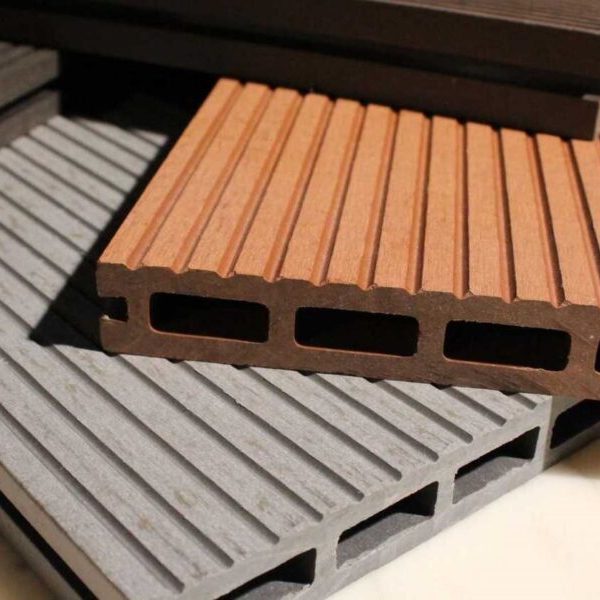 تاريخچه ، چوب پلاست