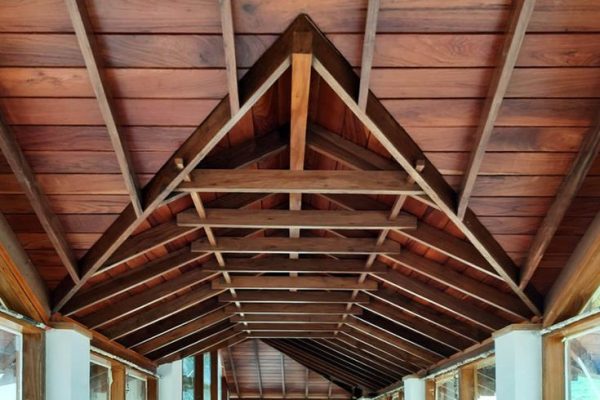 سقف چوبی
